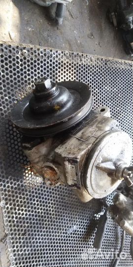 Насос гур Mercedes-Benz W123 W123 OM615