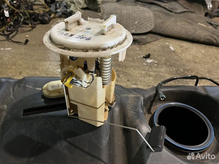 Peugeot 206 Топливный насос