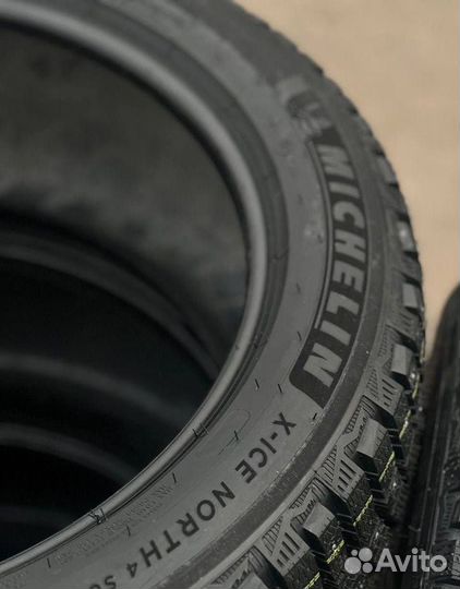 Michelin X-Ice North 4 SUV 285/45 R22 114T