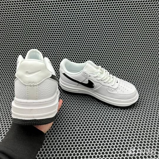 Кроссовки Nike Air Force 1