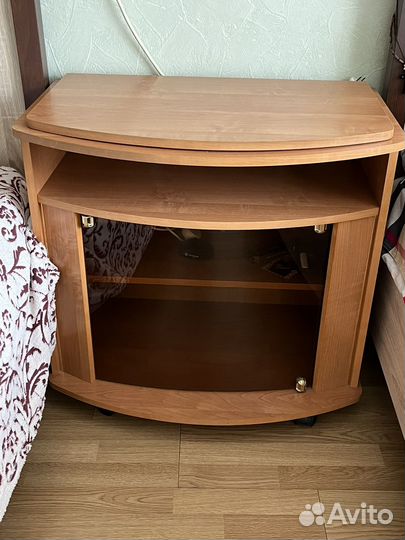 Тумба под телевизор бу 1,000
