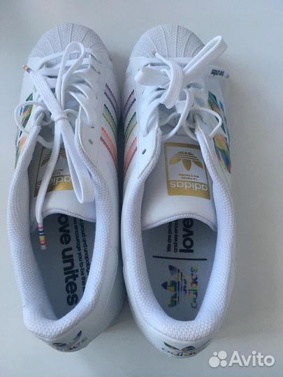 Adidas кроссовки женские