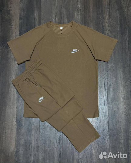 Спортивный костюм nike