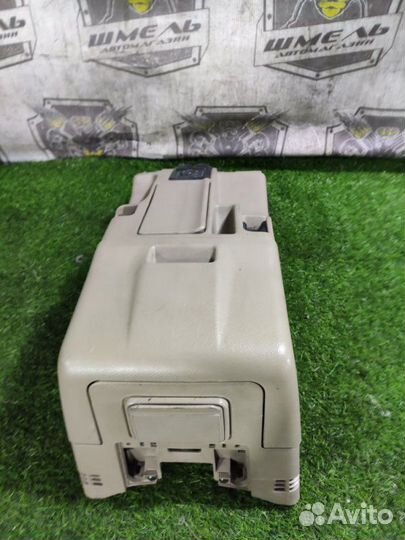 Консоль ручника Isuzu Bighorn UBS26GW 6VE1