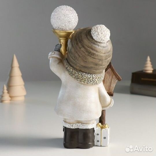 Сувенир полистоун свет 'Мальчик в зимнем пальто, с