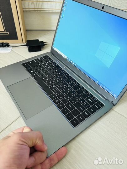 Новый ноутбук azerty Intel