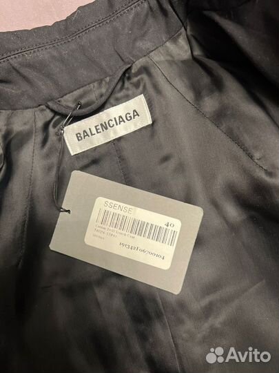 Плащ Balenciaga