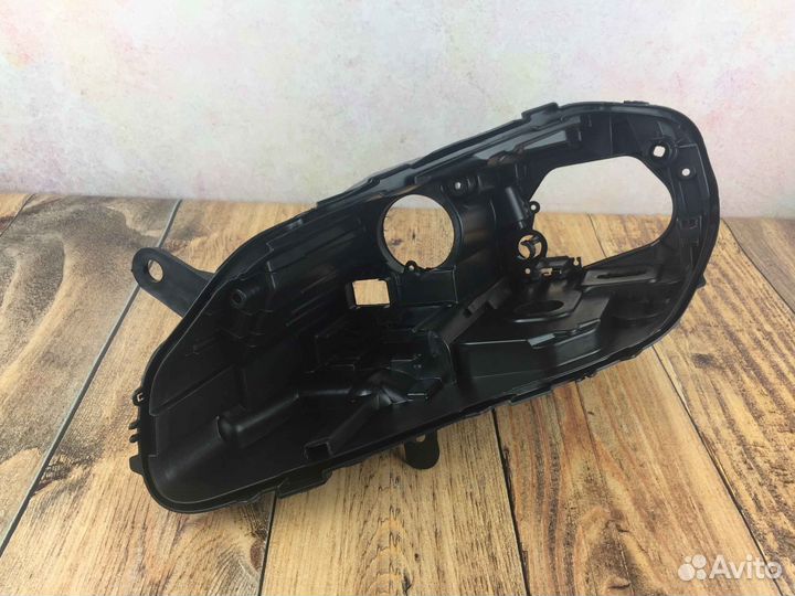 Корпус фары Volkswagen Passat B7