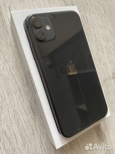 iPhone 11, 64 ГБ