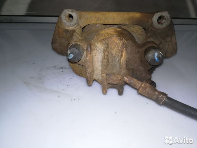 Суппорт volvo S60 2001- передний левый оригинал бу