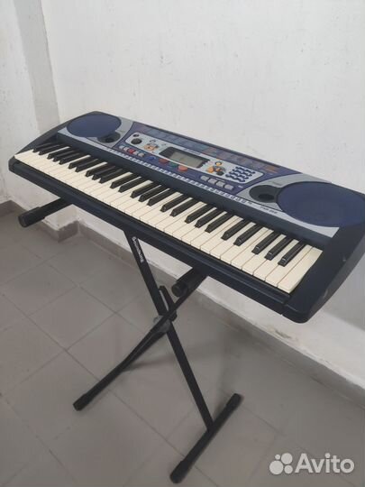 Синтезатор Yamaha psr260 с подставкой