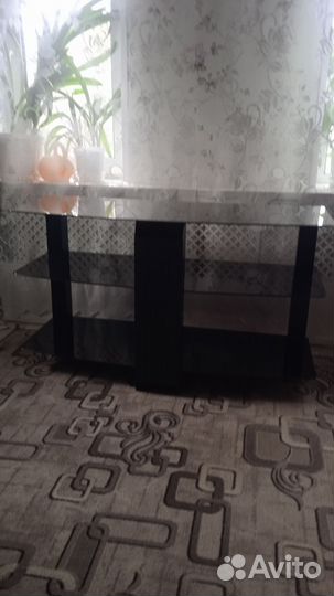 Стеклянная тумба