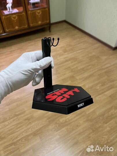 Город Грехов не Hot Toys Подставка 1/6 Фигурка