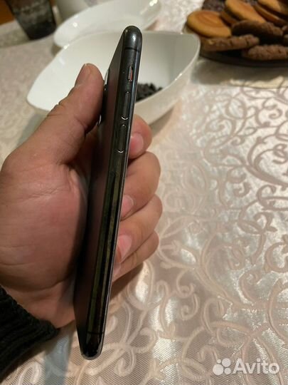 iPhone 11 Pro, 64 ГБ