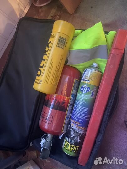 Набор автомобильный(огнетушитель,знак,жилет)