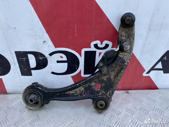 Рычаг передний левый Nissan Teana J32