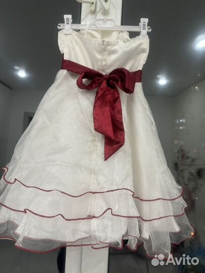 Платье на девочку праздничное 110