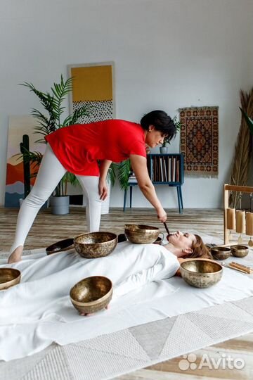 Массаж тибетскими поющими чашами