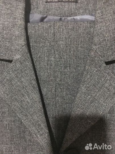 Продаю школьный костюм на девочку