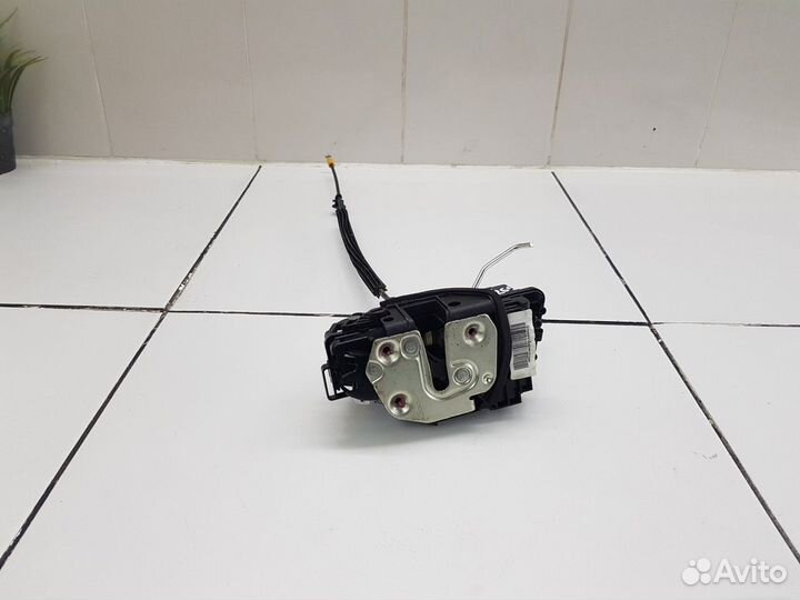 Замок двери задний правый (Geely Coolray)