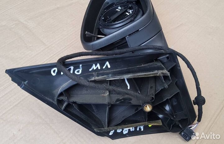 Зеркало Volkswagen Polo