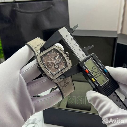 Наручные мужские часы бочка Hublot серый