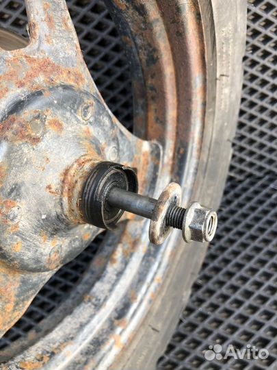 Колесо переднее Suzuki Address V100 E111