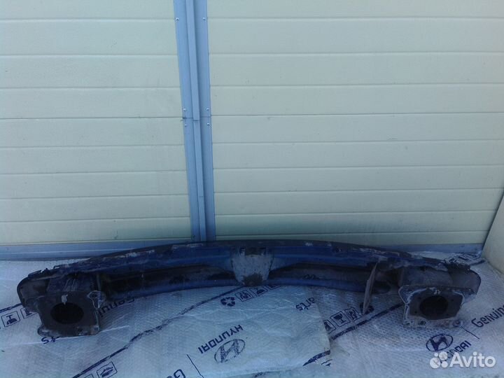 Рено Лагуна 2 усилитель переднего бампера