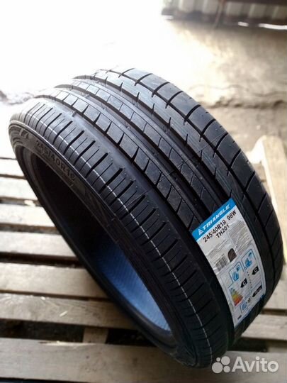 Triangle TH201 265/30 R19