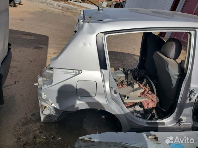 Заднее правое крыло (четверть) Nissan Tiida C11