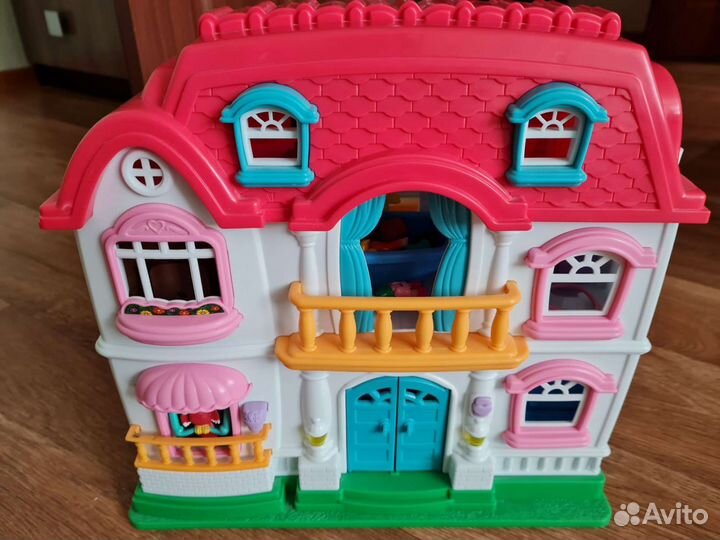 Домик кукольный