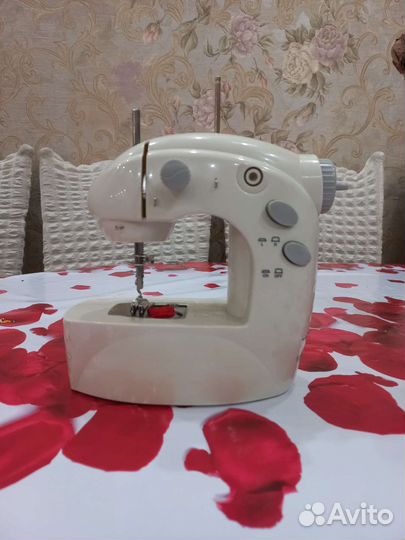 Швейная машинка бу электрическая