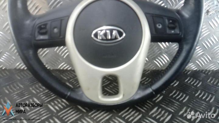 Руль Kia Venga 2011