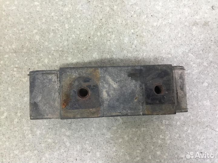 Подушка радиатора Mercedes Benz truck actros MP3 2