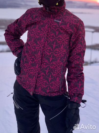 Горнолыжная куртка женская 42