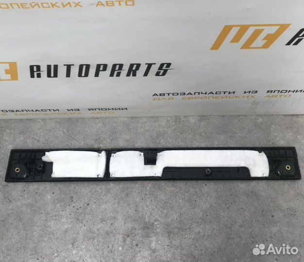 Обшивка багажника задняя Mercedes-Benz Ml350 W164