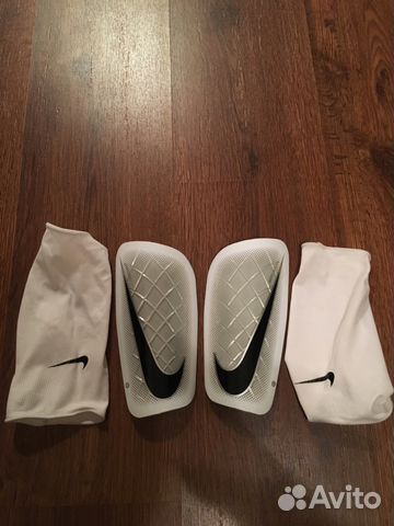 Щитки футбольные Nike