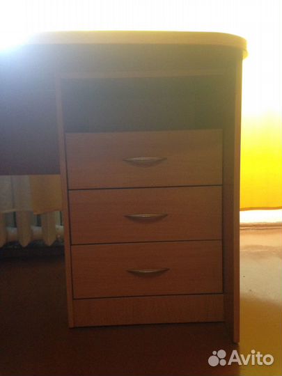 Письменный стол