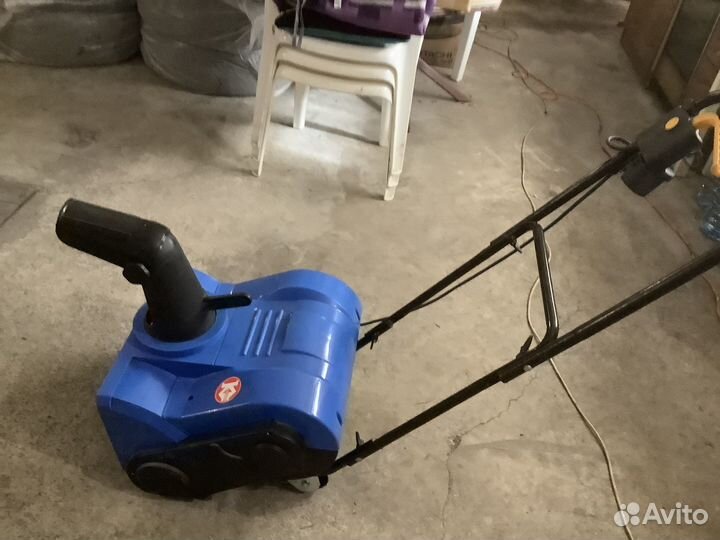 Снегоуборщик электрический Калибр снбэ -1600