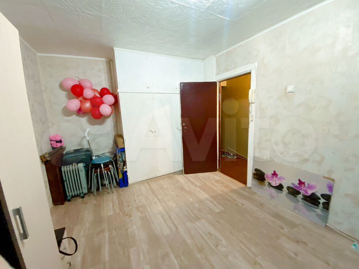 Комната 27,6 м² в 2-к., 1/9 эт.