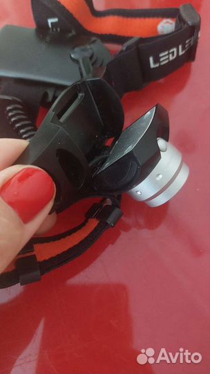 Налобный фонарь led lenser с чехлом