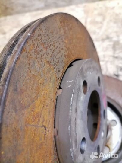 Диск тормозной передний Volkswagen Polo 5 6R