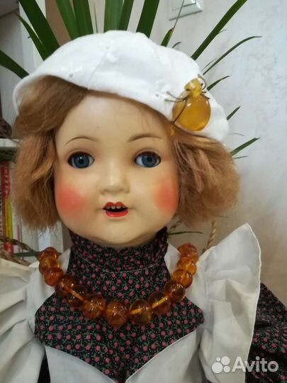 Кукла антикварная