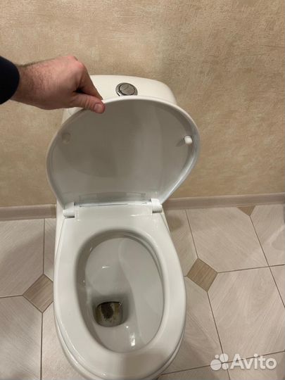 Унитазы и бачки бу