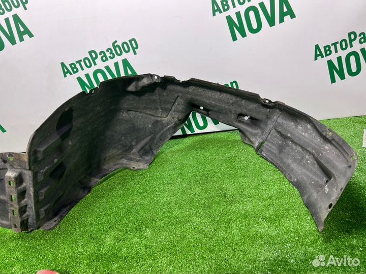 Подкрылок передний левый Mitsubishi Colt Z30 1.3