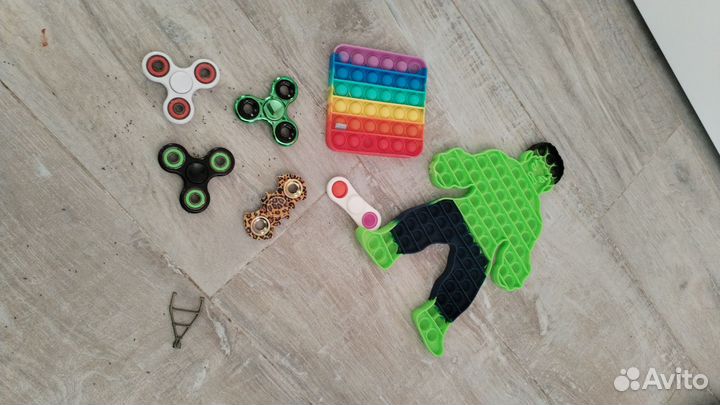 Спиннер и поп ит