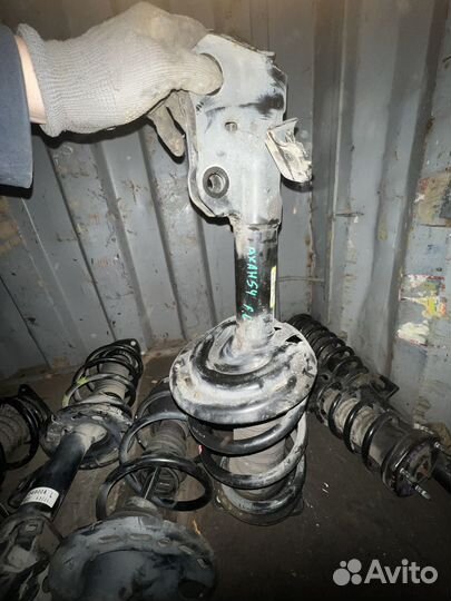 Стойка передняя, левая RAV4 50