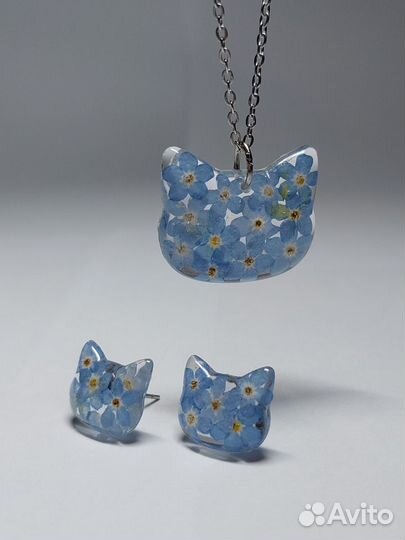 Набор кулон и серьги из эпоксидной смолы