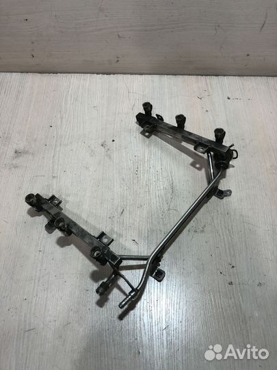 Рампа топливная Ауди A6 C5 2.8