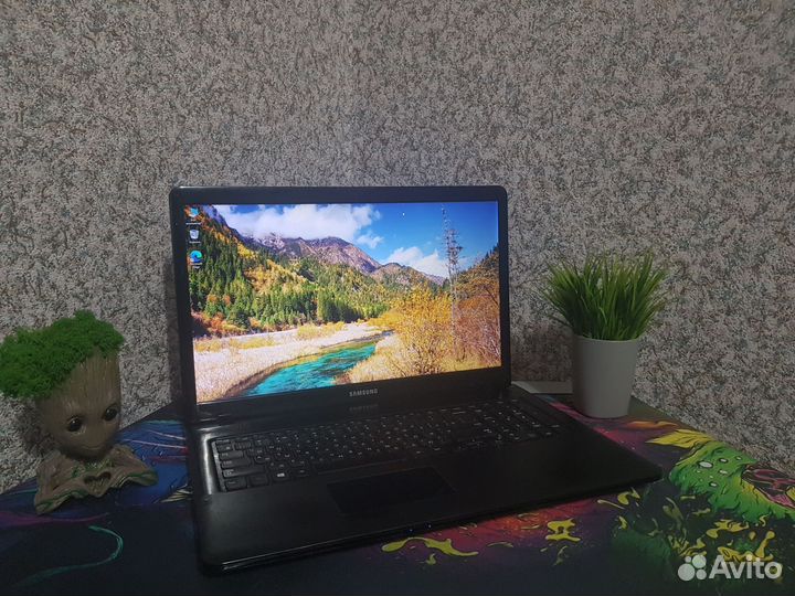 Большой мощный Samsung Core i5 Radeon SSD+HDD
